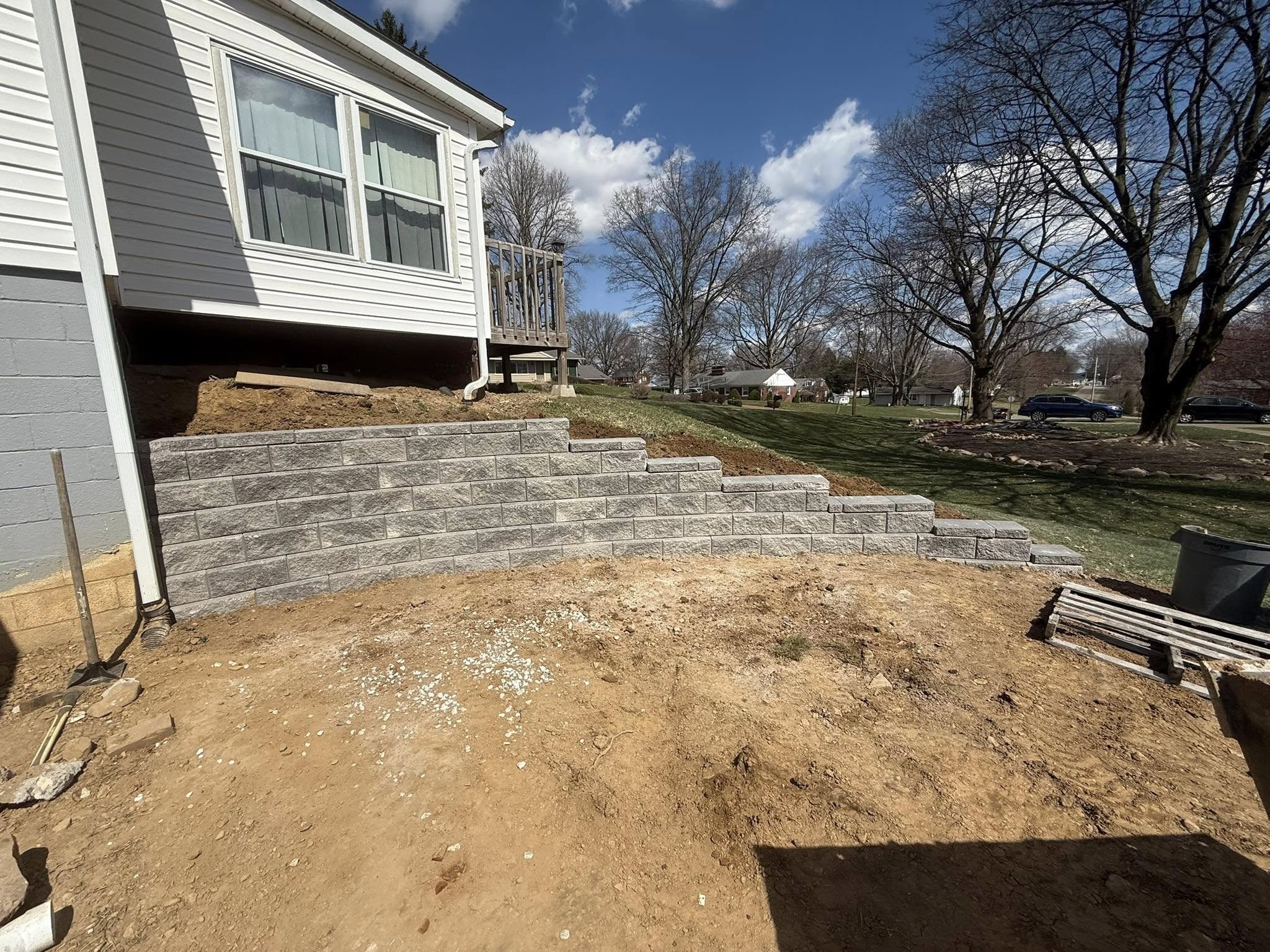 Retaining wall